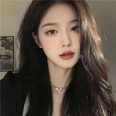 月亮中的亚马逊女人